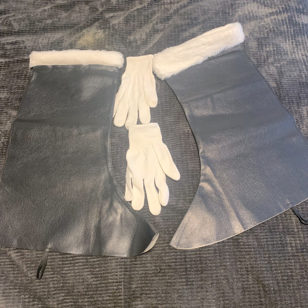 NWOT Santa Costume 9 pieces just in time for the Holidays - Picture 3 of 7